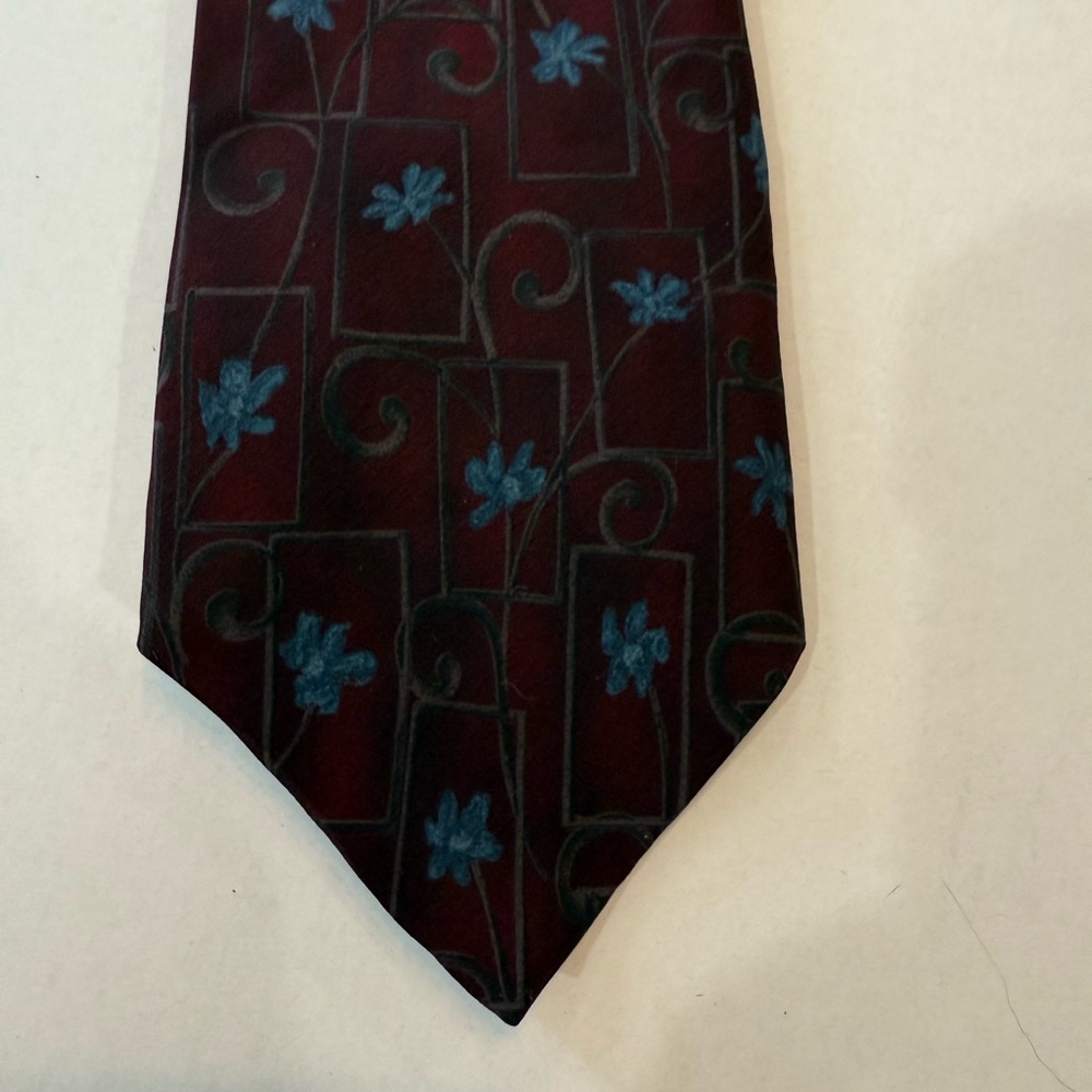 Geoffrey Beene Burgundy and Blue Floral Tie